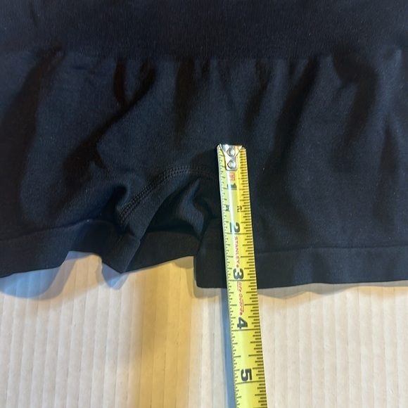 NWT Skinnygirl black shaping shapeweat seamless shorts tames the tummy size LG - Picture 5 of 9
